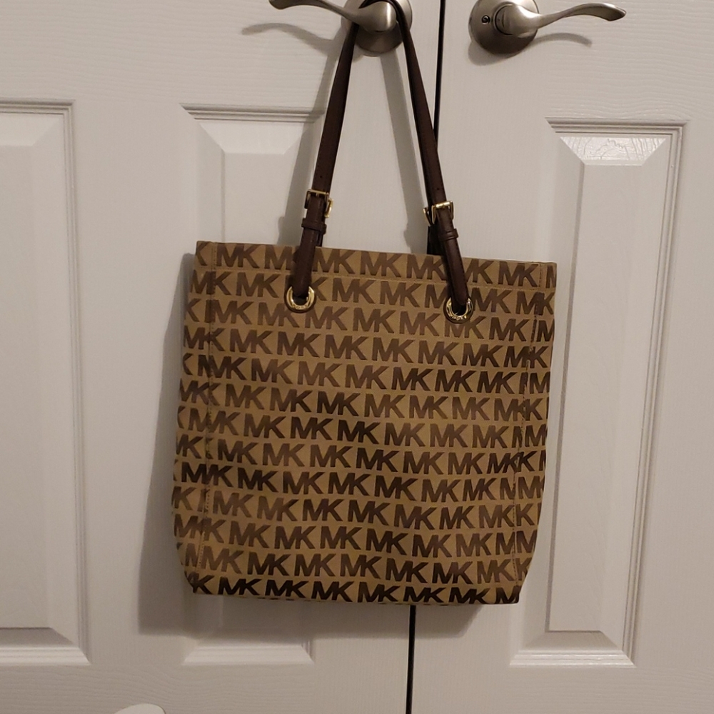 MK purse